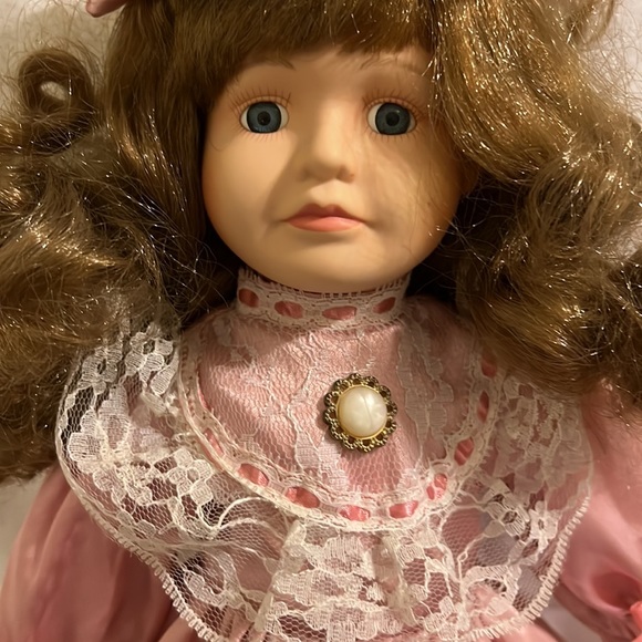 Vintage Porcelain Doll - Picture 5 of 6